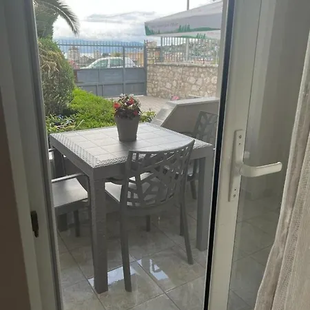 Mateo Διαμέρισμα Σαράντα